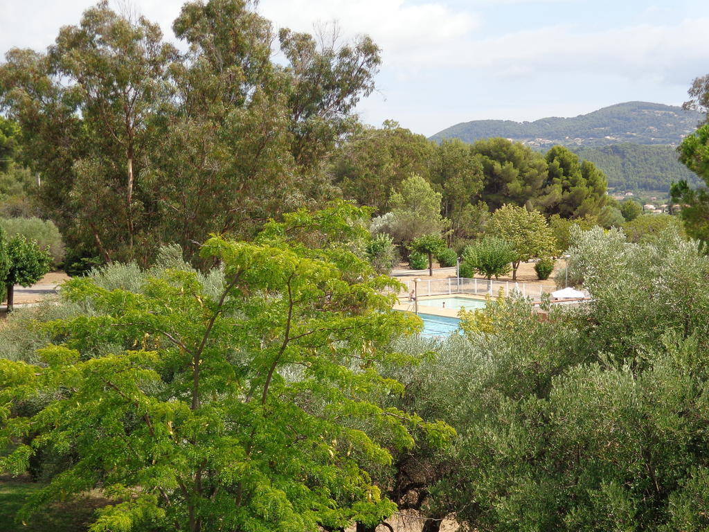 Le Domaine Des Oliviers Apartment Saint-Cyr-sur-Mer Luaran gambar